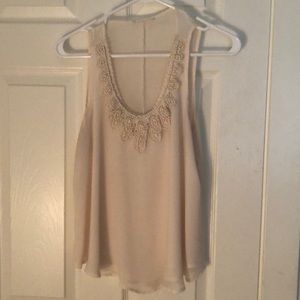 Lush Cream Tank w Collar Design; size s